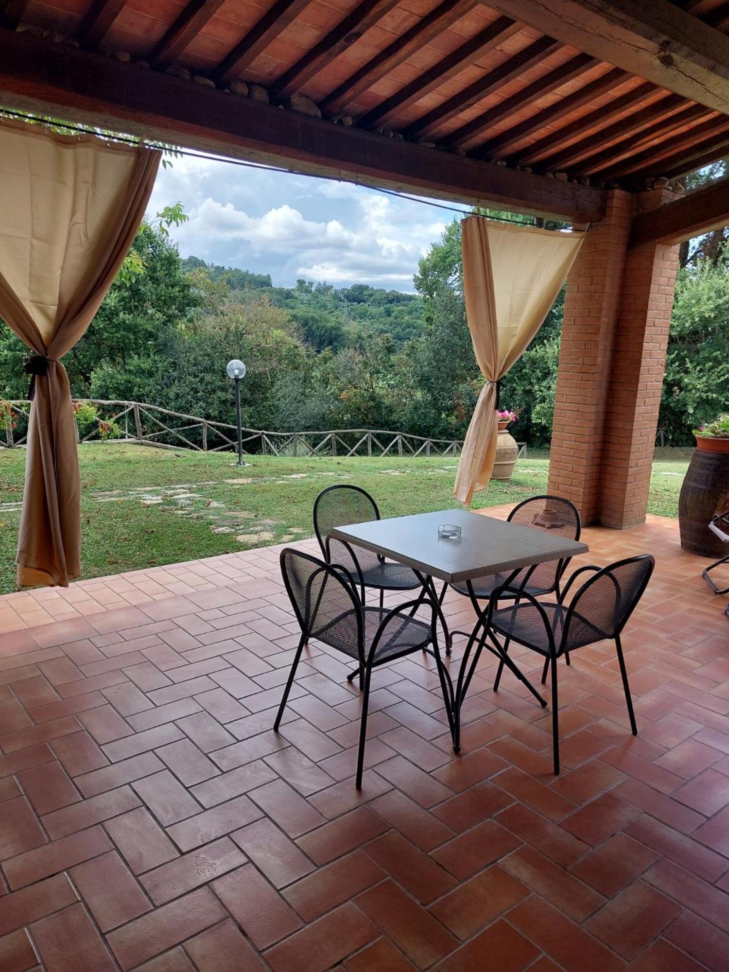 Agriturismo Podere Valdilucciole ชิตตา เดลลา ปีเอเว ภายนอก รูปภาพ