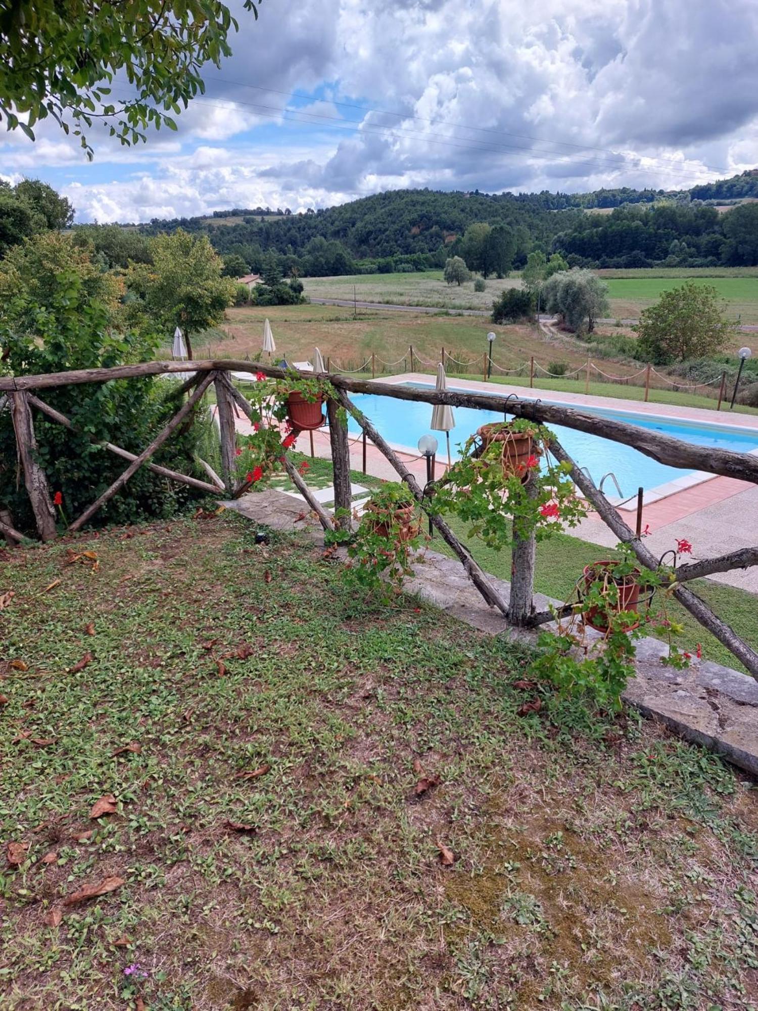 Agriturismo Podere Valdilucciole ชิตตา เดลลา ปีเอเว ภายนอก รูปภาพ