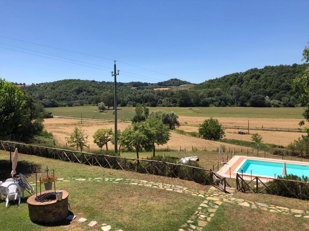 Agriturismo Podere Valdilucciole ชิตตา เดลลา ปีเอเว ภายนอก รูปภาพ