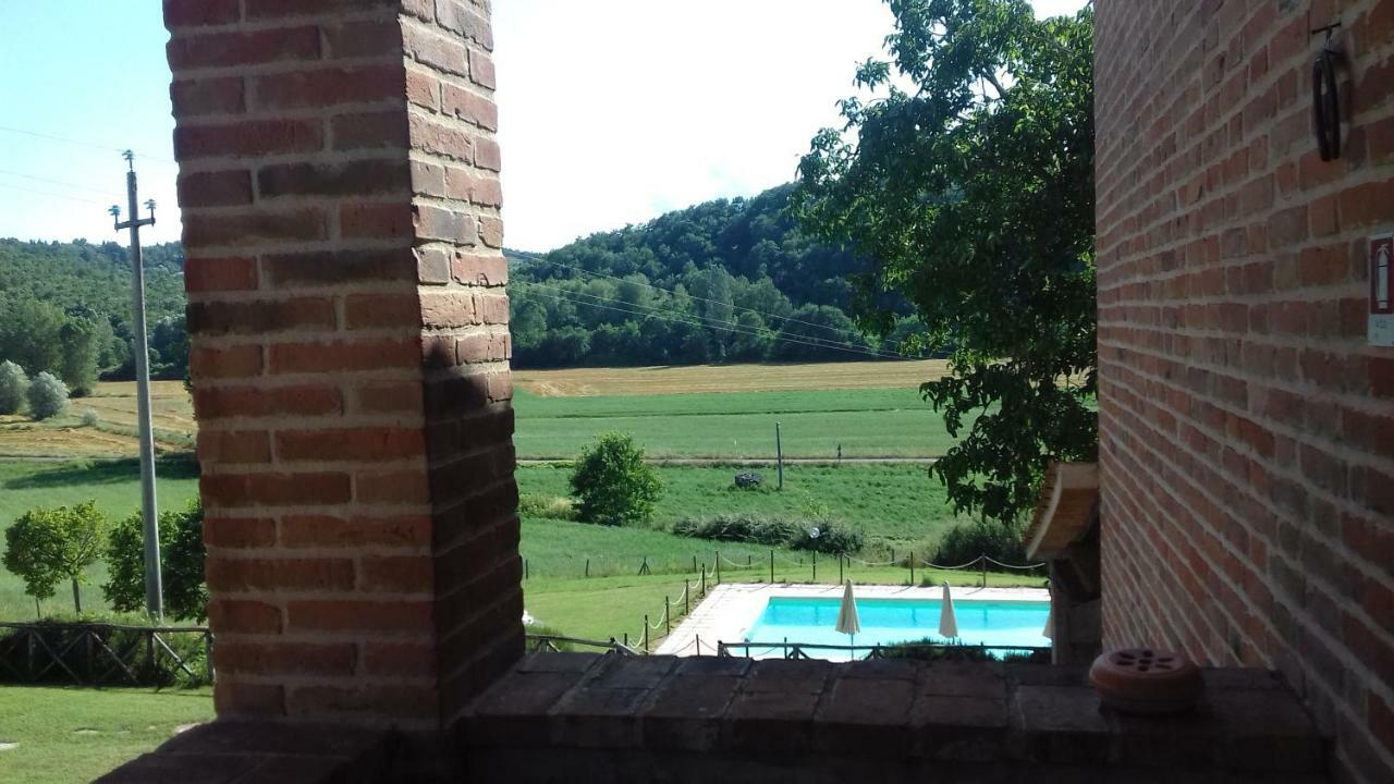Agriturismo Podere Valdilucciole ชิตตา เดลลา ปีเอเว ภายนอก รูปภาพ